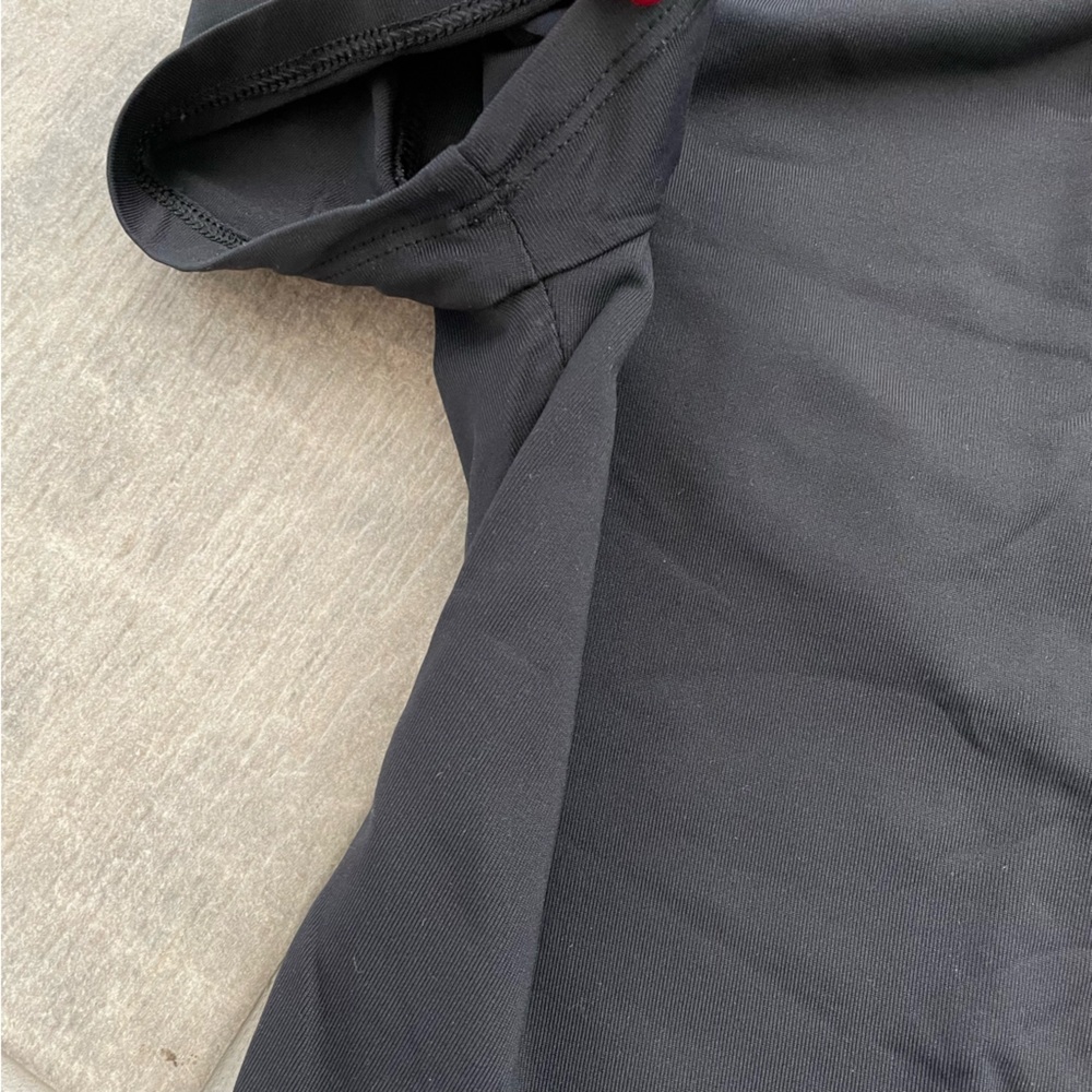 Aritzia Babaton Contour Black Cropped T-shirt Medium Crew Neck Short Sleeve - Picture 4 of 10